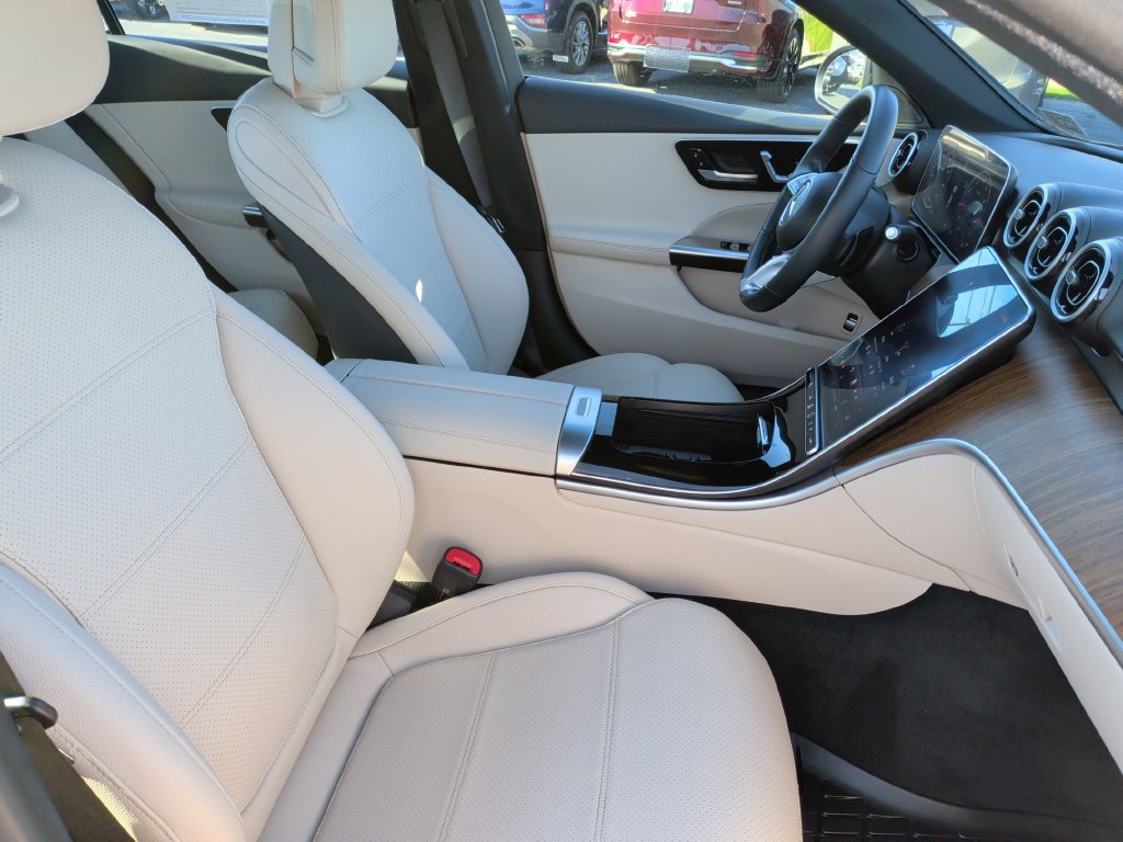 Used 2023 Mercedes-Benz C 300 4MATIC Sedan image 9