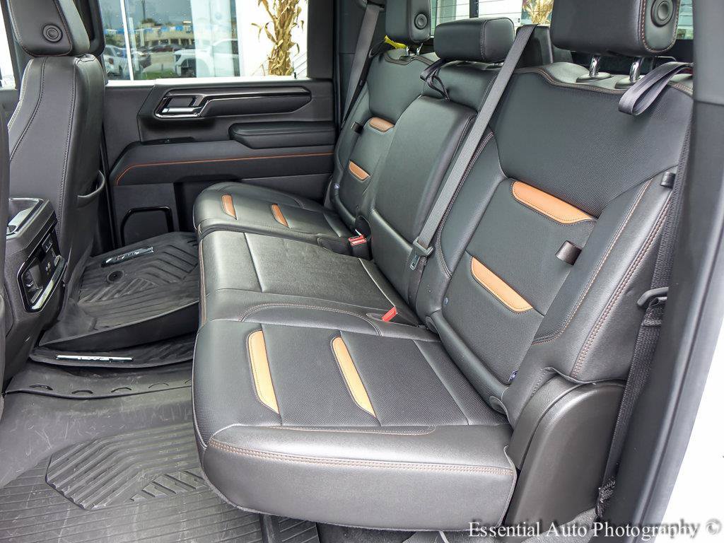 Used 2025 GMC Sierra 2500 AT4 w/ AT4 Premium Plus Package AWD/4WD image 11