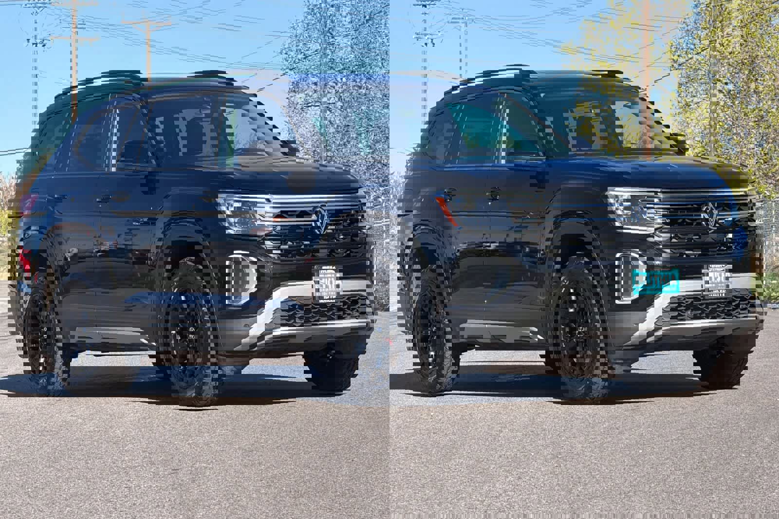 Used 2025 Volkswagen Atlas Peak Edition SE image 7