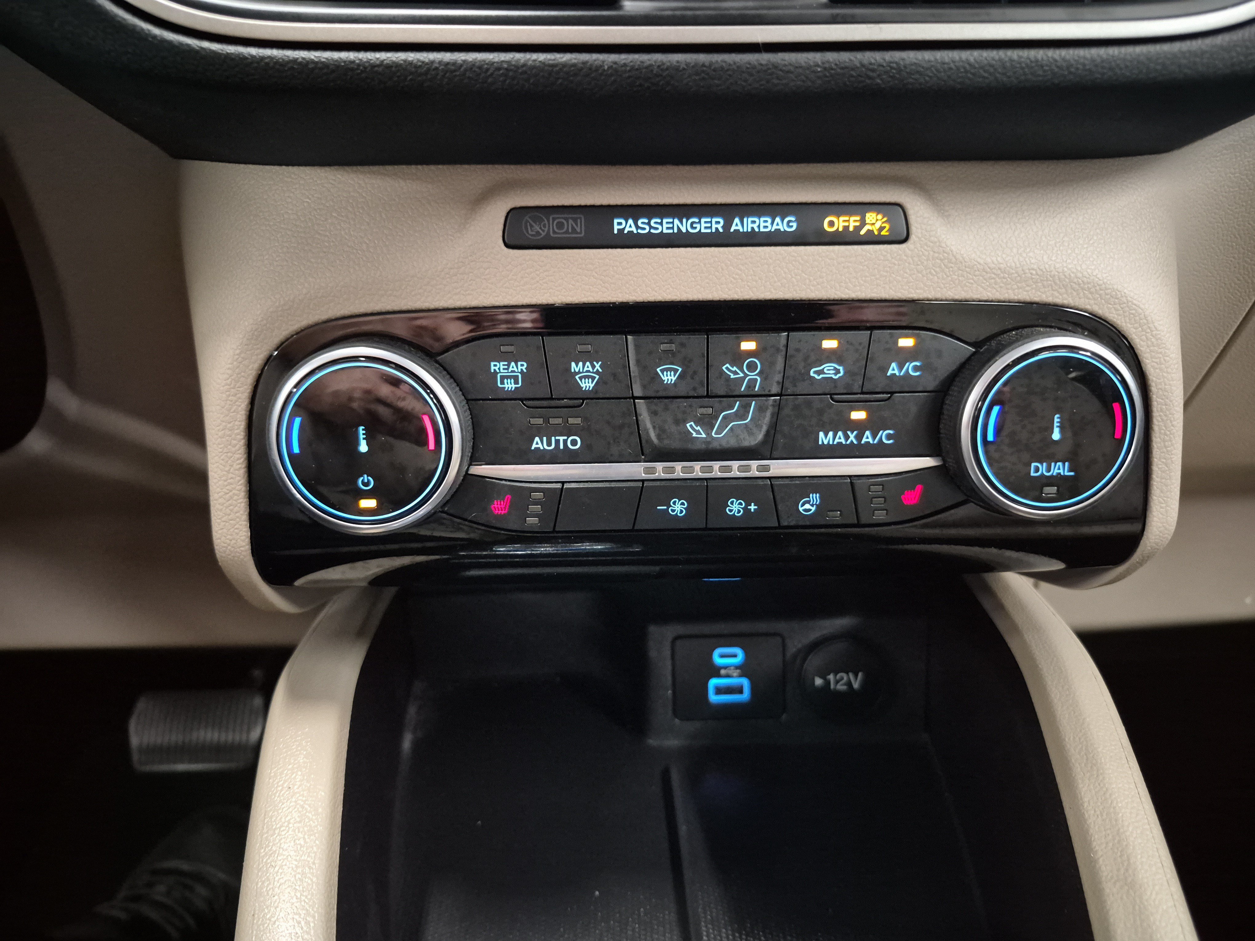 Certified 2022 Ford Escape SEL AWD/4WD image 31