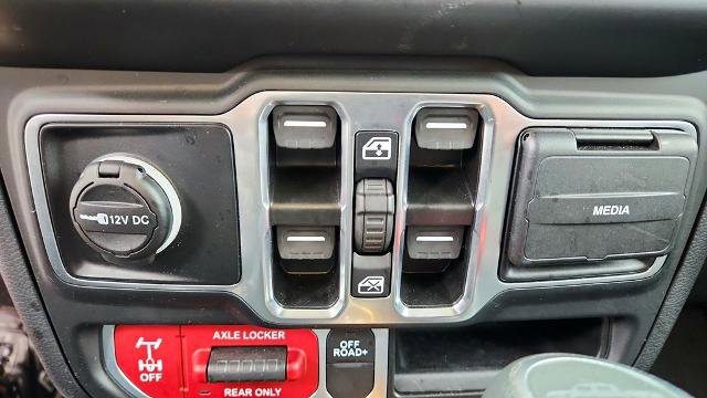 Used 2023 Jeep Gladiator Mojave w/ Trailer Tow Package image 15