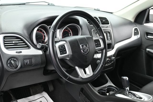 Used 2020 Dodge Journey SE w/ SE Popular Equipment Group FWD image 15