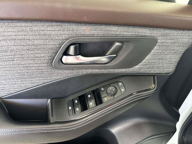 Used 2022 Nissan Rogue SV FWD image 24