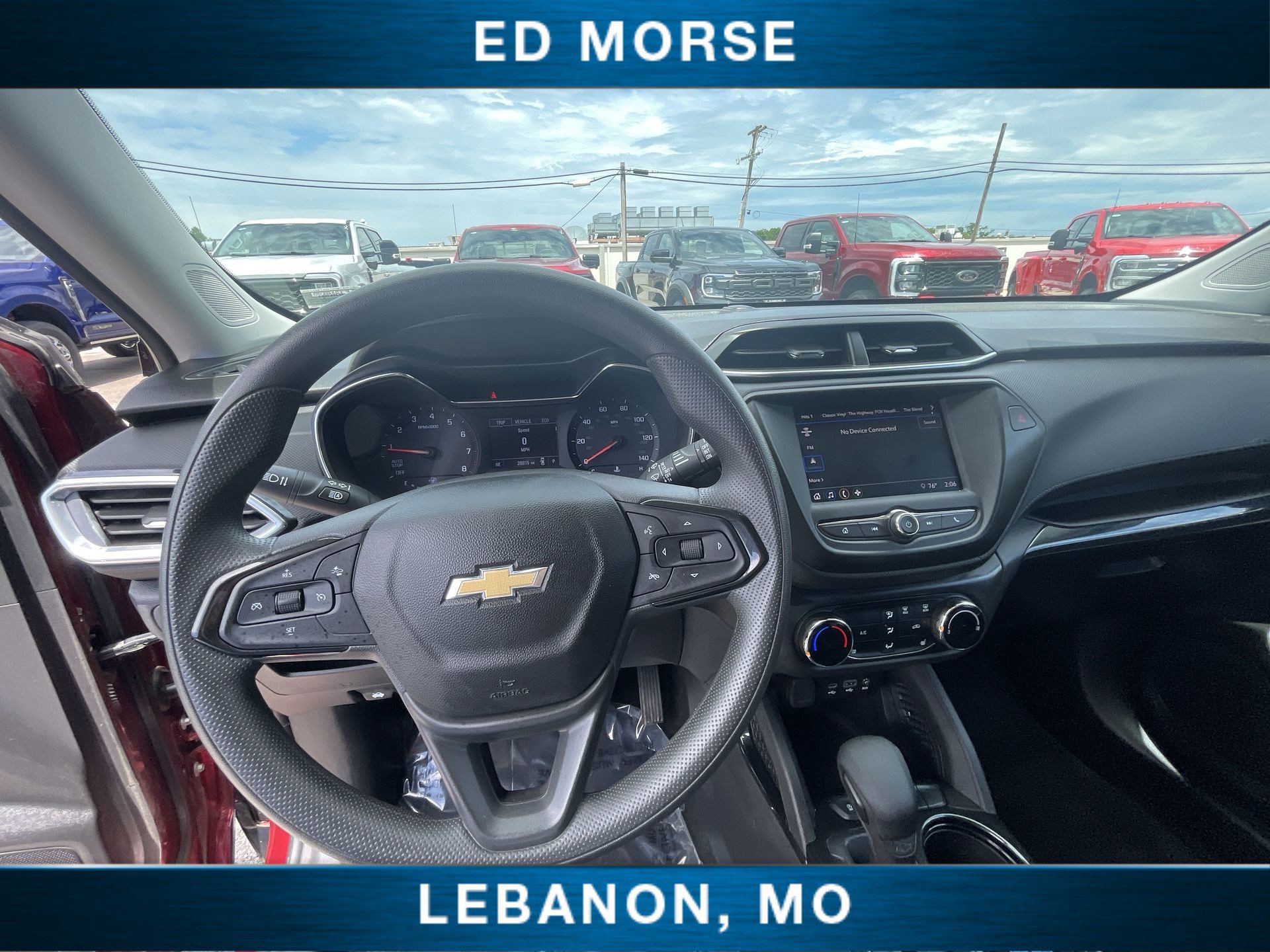 Used 2023 Chevrolet TrailBlazer LT FWD image 11