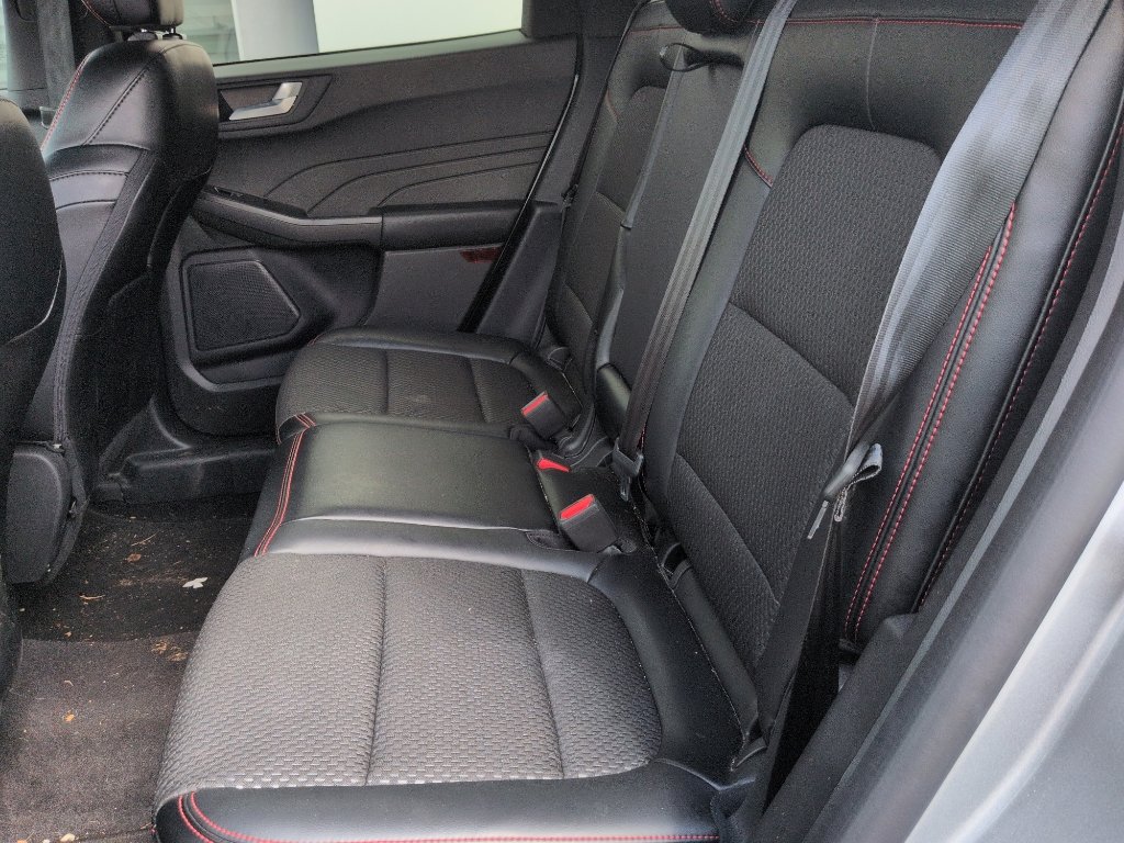 Certified 2024 Ford Escape ST-Line w/ Tech Pack #1 AWD/4WD image 6