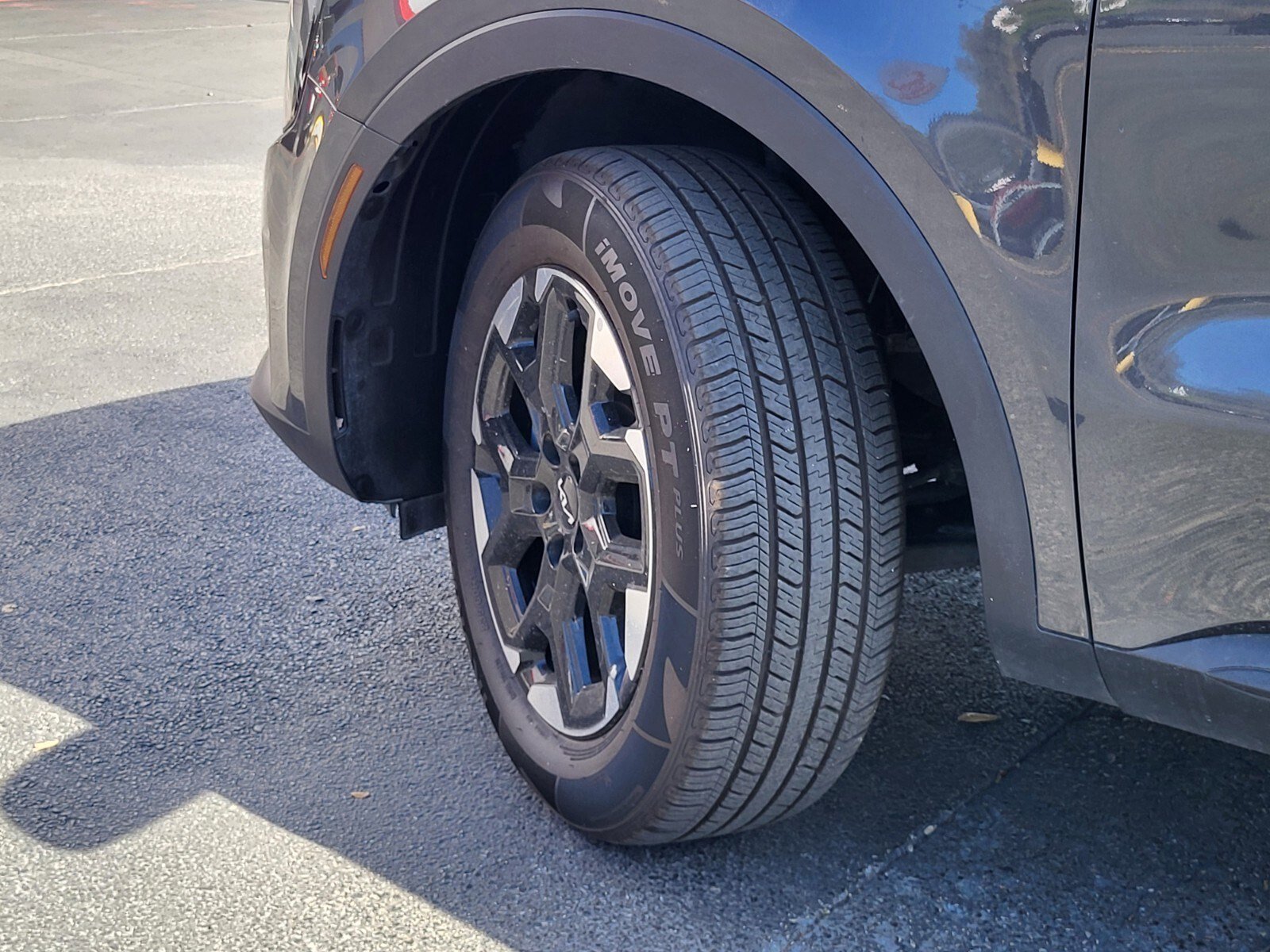 Used 2024 Kia Sorento S image 33