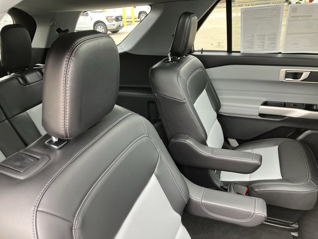 Certified 2023 Ford Explorer XLT w/ Equipment Group 202A image 35
