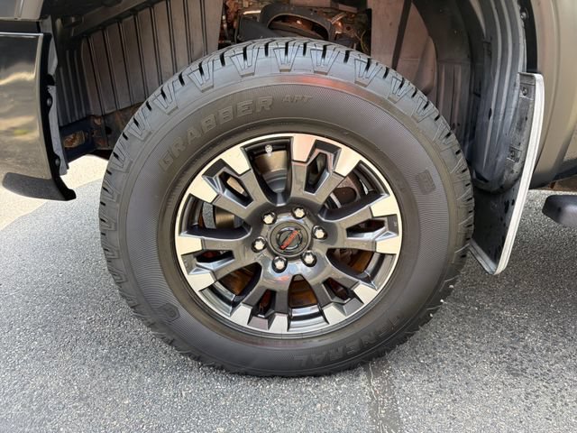 Used 2020 Nissan Titan PRO-4X w/ Pro-4x Convenience Package AWD/4WD image 19