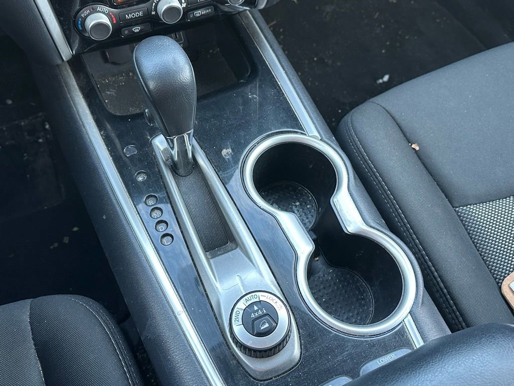 Used 2020 Nissan Pathfinder SV image 30