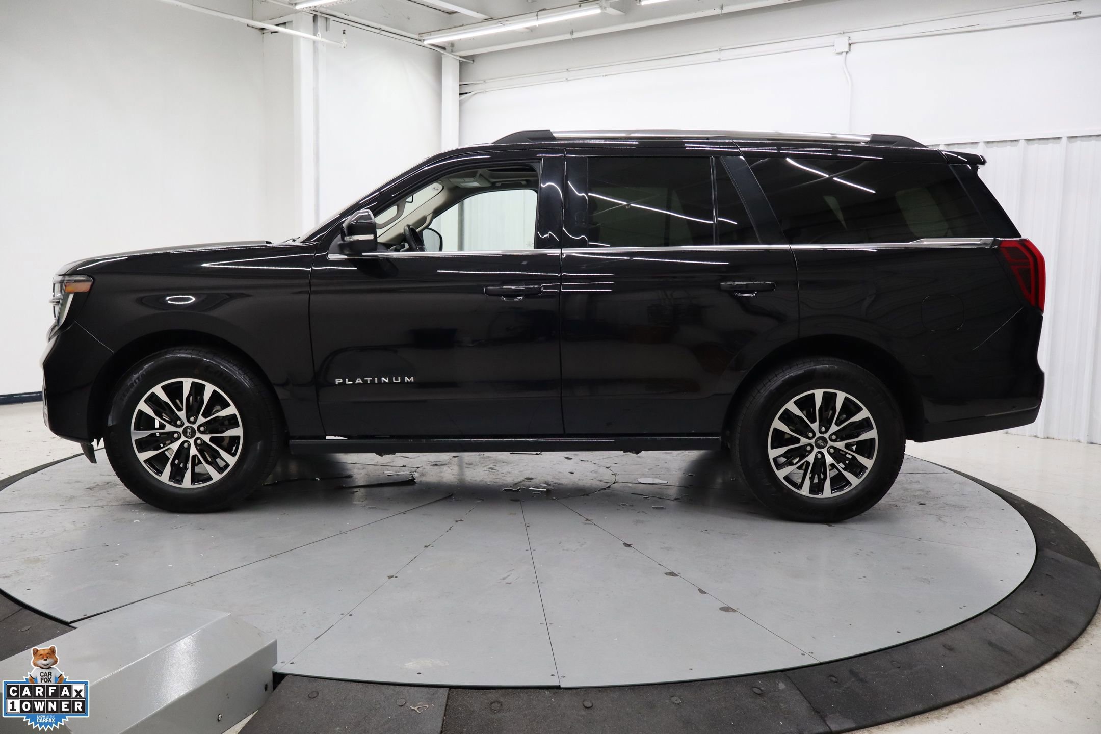 Certified 2025 Ford Expedition Platinum image 2