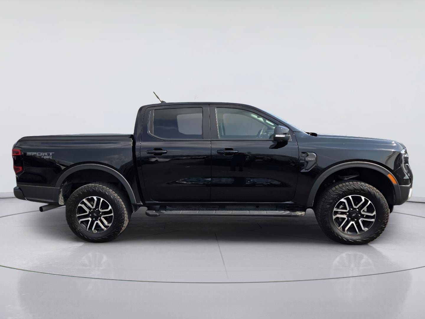 Certified 2025 Ford Ranger Lariat AWD/4WD image 4