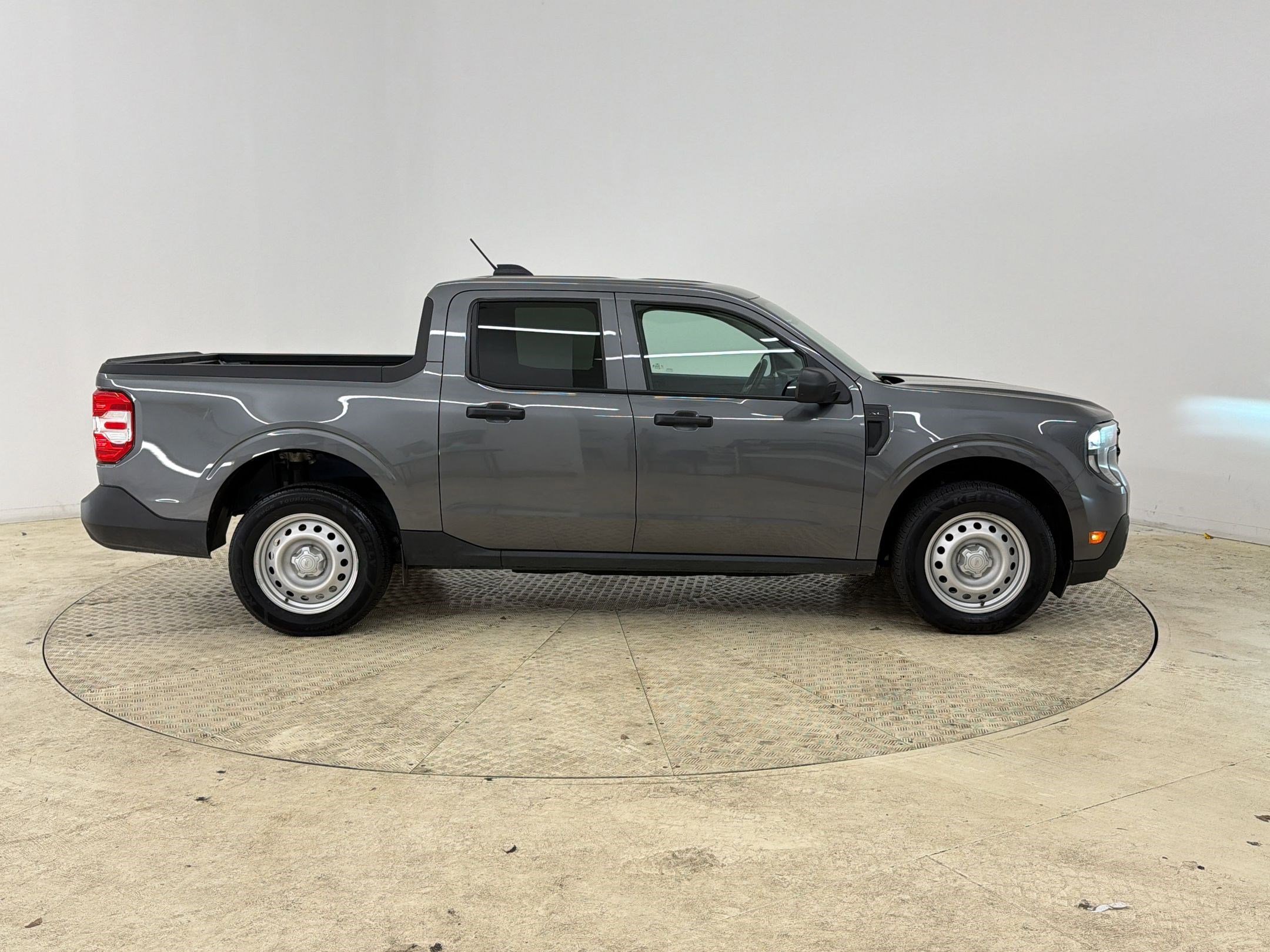 Certified 2025 Ford Maverick XL image 8