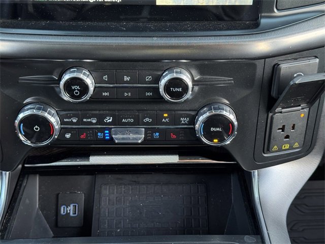 Certified 2022 Ford F150 Platinum w/ Equipment Group 701A High image 19