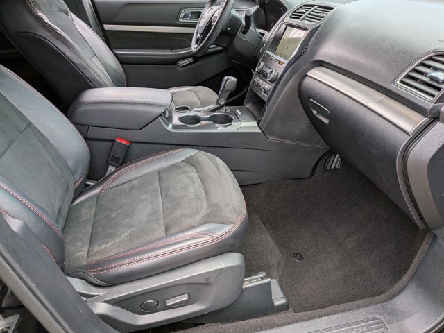 Certified 2019 Ford Explorer XLT w/ Equipment Group 202A FWD image 21