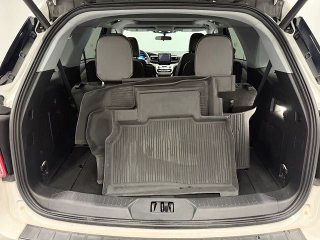 Certified 2023 Ford Explorer XLT w/ Equipment Group 202A RWD image 39