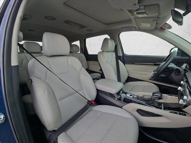 Used 2025 Kia Telluride S FWD image 21