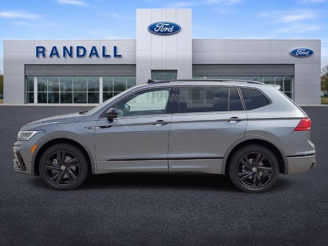 Used 2024 Volkswagen Tiguan SE R-Line w/ MDO Package, Three-Row FWD image 3