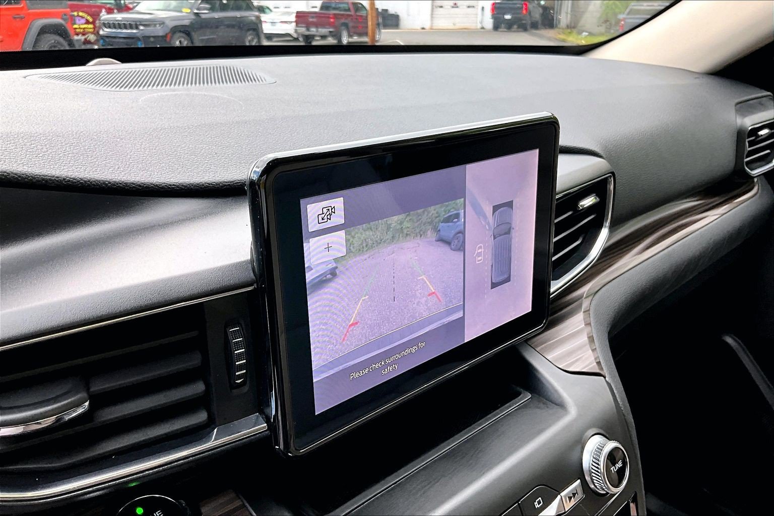 Certified 2020 Ford Explorer Limited AWD/4WD image 20