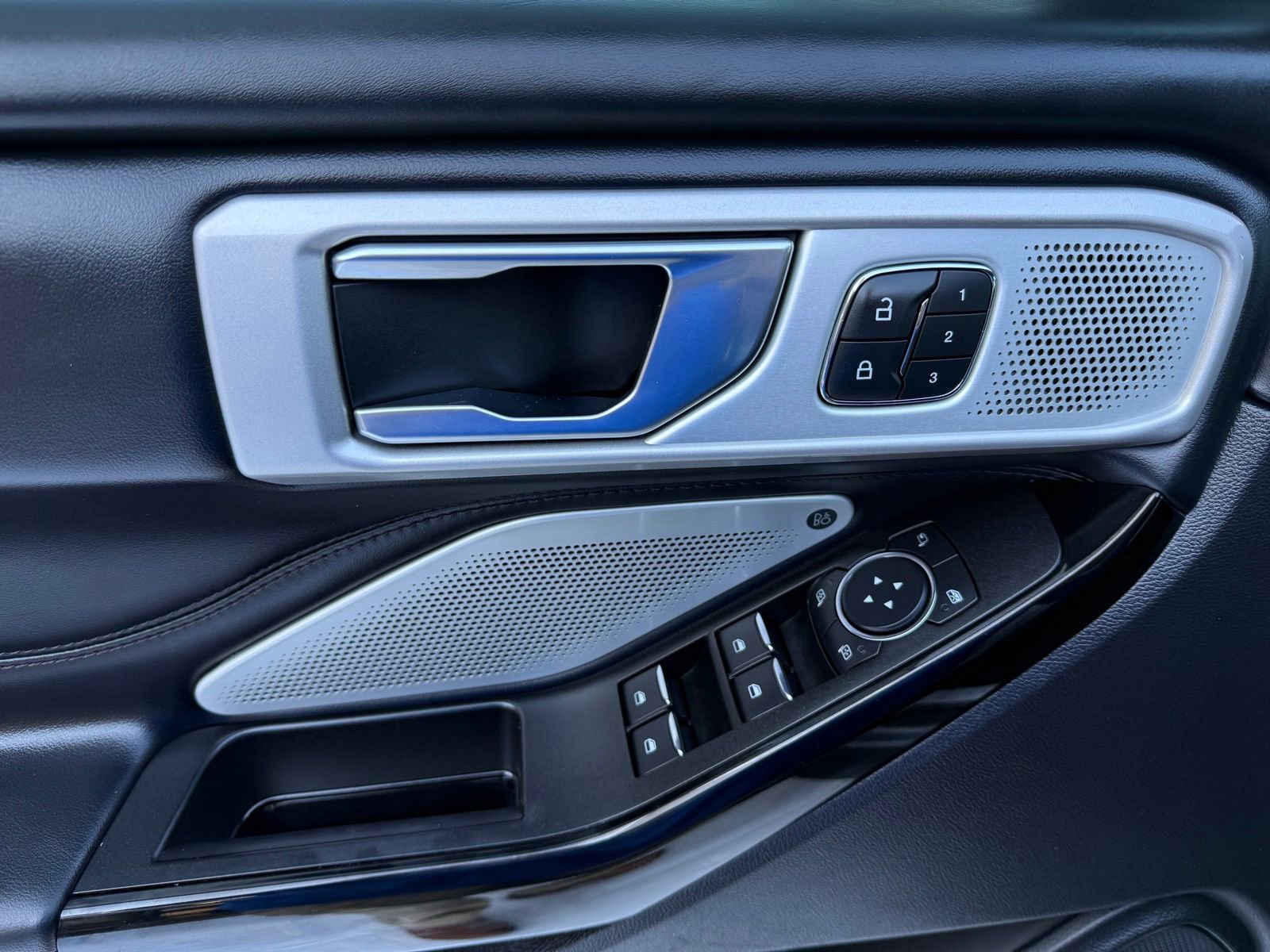 Certified 2022 Ford Explorer Platinum w/ Equipment Group 601A image 14