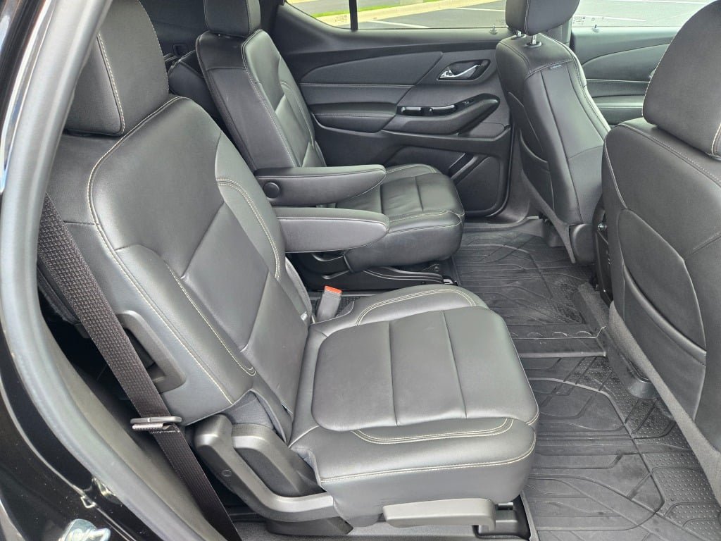Used 2023 Chevrolet Traverse LT w/ LPO, Floor Liner Package AWD/4WD image 10
