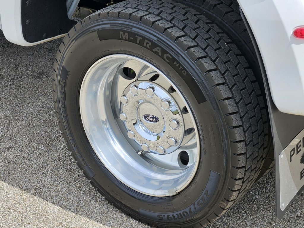 Certified 2025 Ford F450 XL AWD/4WD image 8