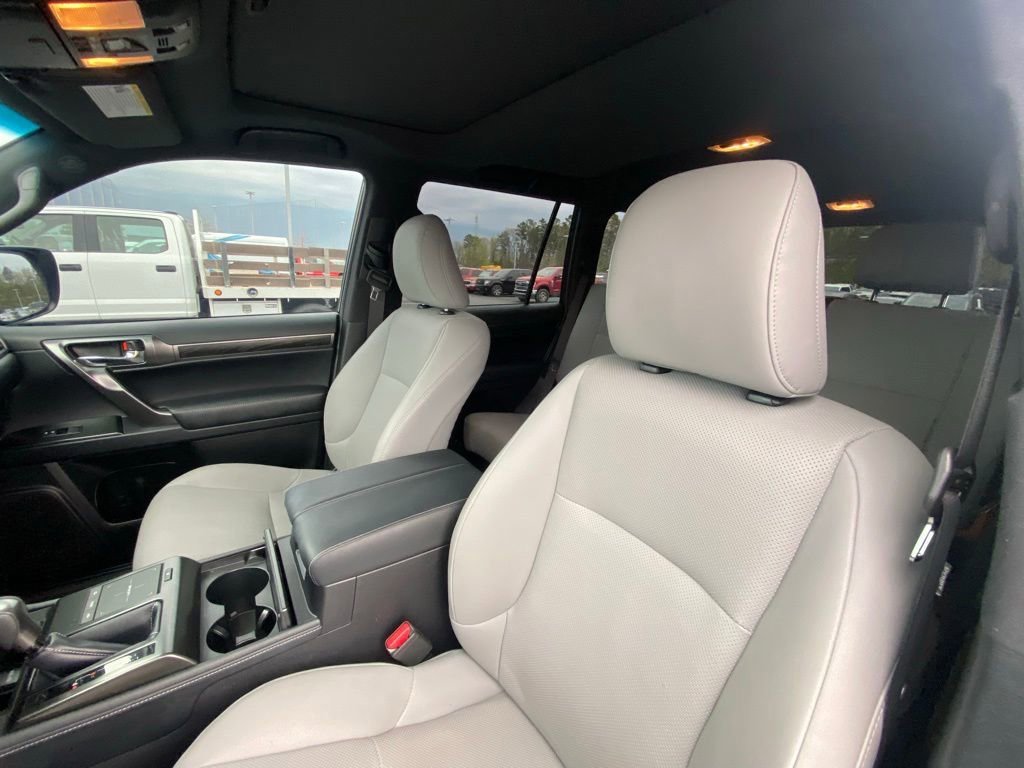 Used 2023 Lexus GX 460 w/ Black Line Special Edition image 21