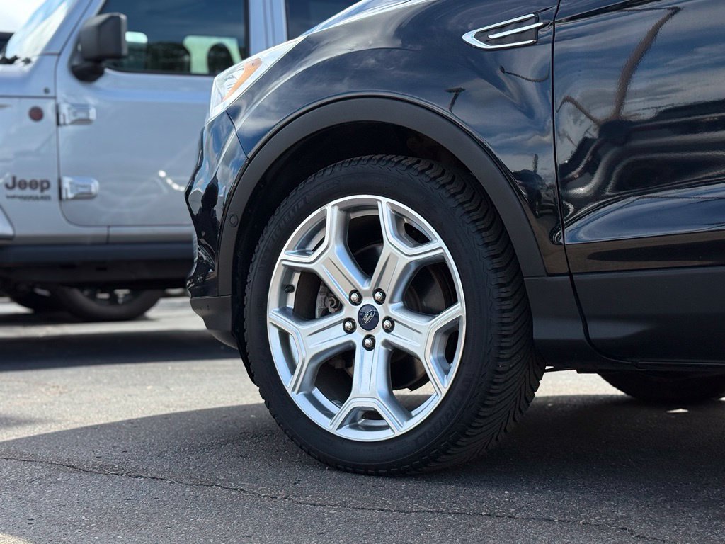 Certified 2019 Ford Escape Titanium AWD/4WD image 45