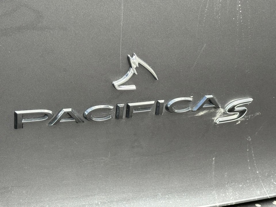 Used 2020 Chrysler Pacifica Touring-L Plus image 52