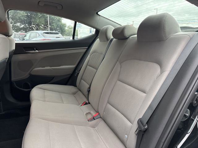 Used 2017 Hyundai Elantra SE FWD image 12
