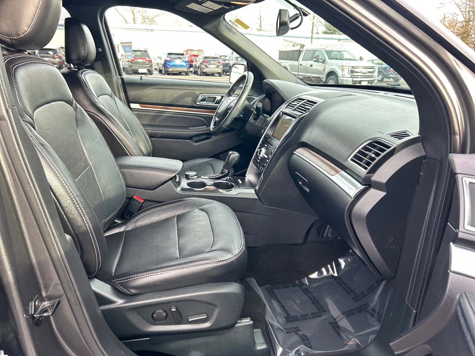 Certified 2019 Ford Explorer Limited w/ Class III Trailer Tow Package image 19