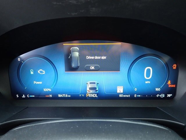 Certified 2025 Ford Escape Platinum w/ Premium Technology Package image 29