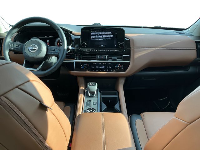 Used 2025 Nissan Pathfinder Platinum w/ Cargo Package AWD/4WD image 12