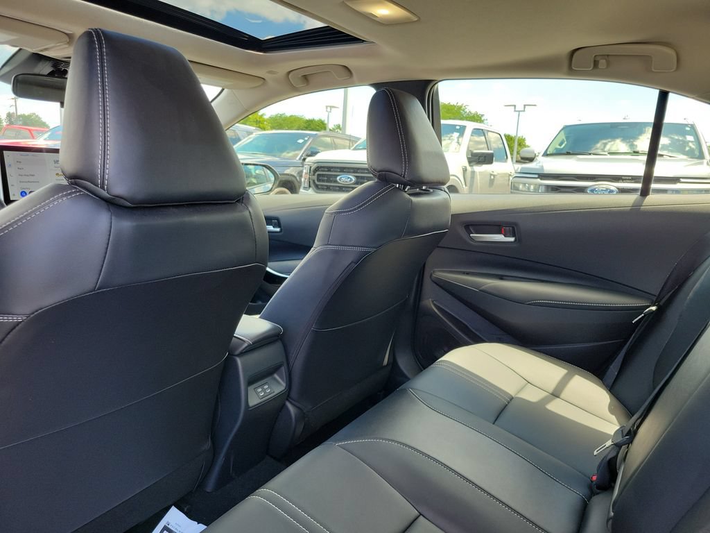Used 2025 Toyota Corolla XLE FWD image 16