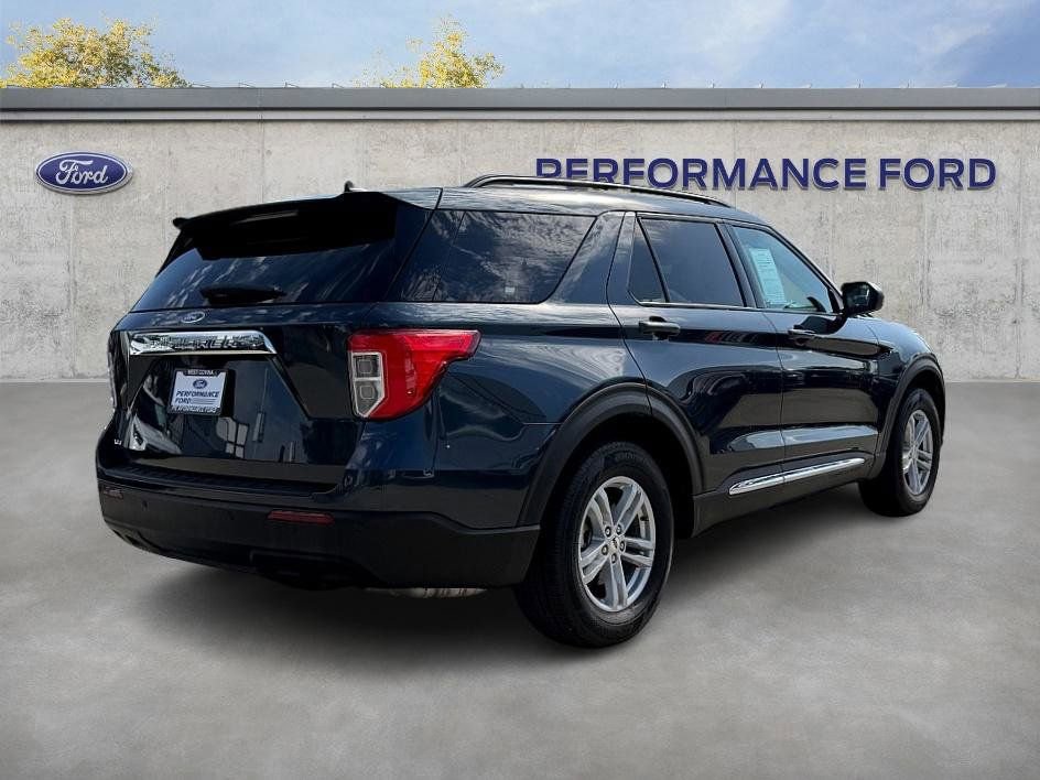 Certified 2023 Ford Explorer XLT RWD image 7