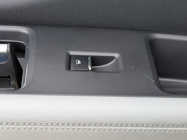 Certified 2025 Ford Expedition Platinum w/ Driver's Package AWD/4WD image 31
