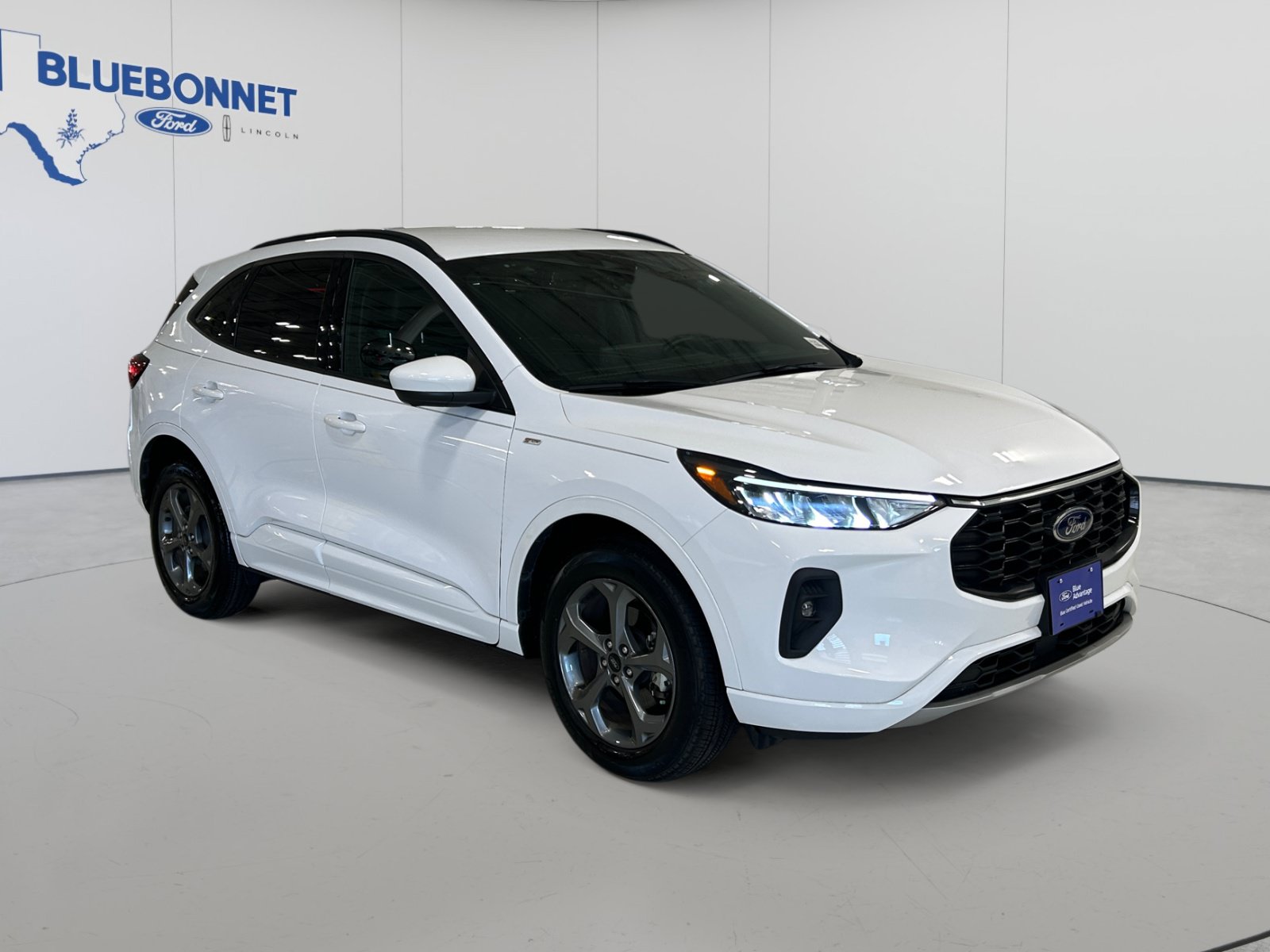 Certified 2023 Ford Escape ST-Line Select w/ Tech Pack #2 AWD/4WD image 3