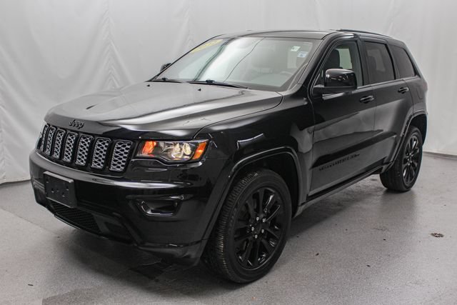 Used 2022 Jeep Grand Cherokee Laredo X AWD/4WD image 5