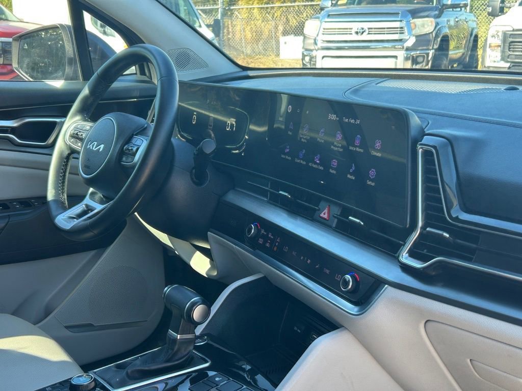 Used 2024 Kia Sportage EX image 25