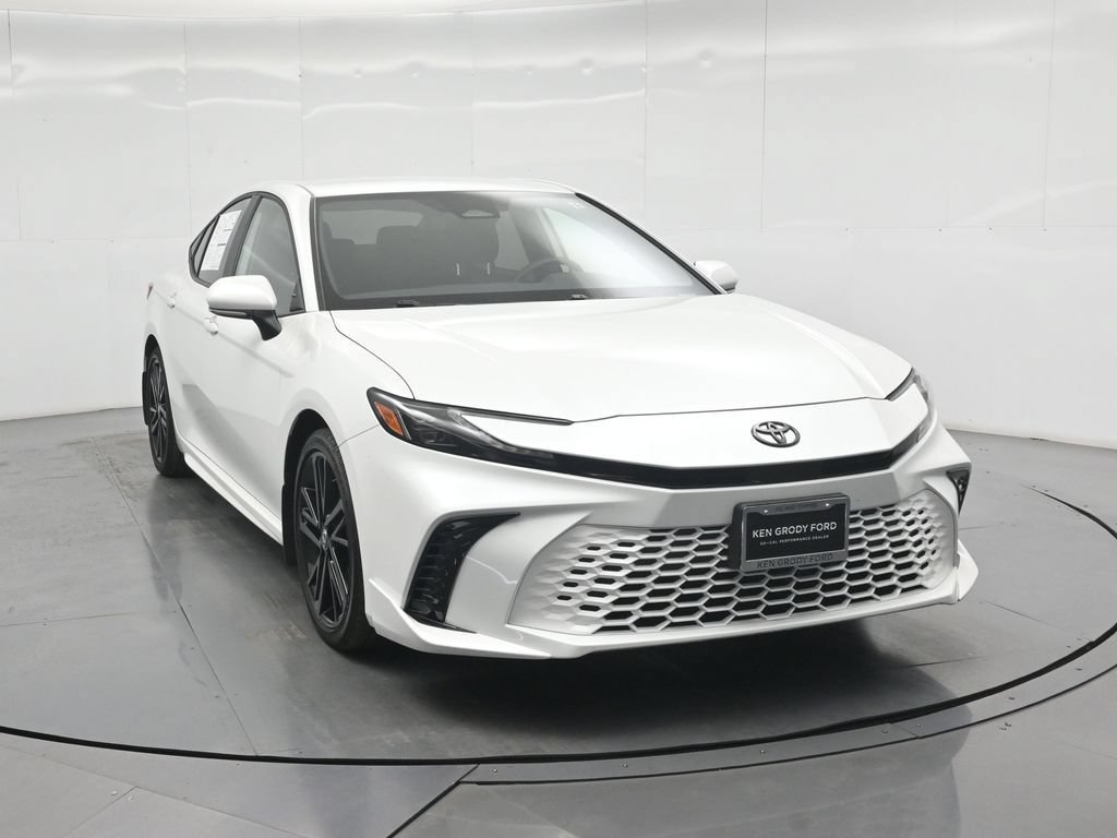 Used 2026 Toyota Camry XSE FWD image 43
