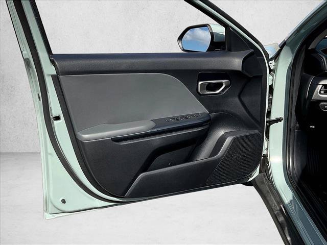 Used 2025 Kia K4 FWD image 14