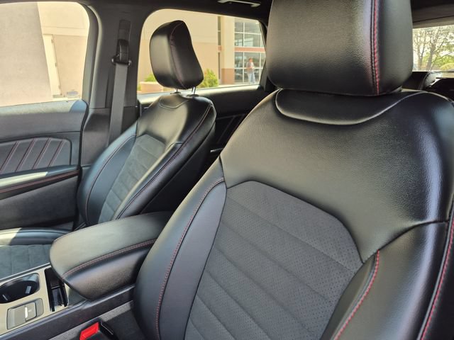 Certified 2024 Ford Edge ST-Line AWD/4WD image 25