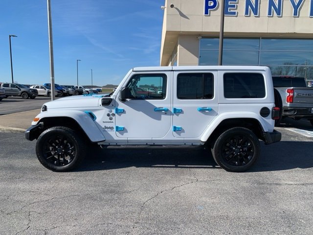 Used 2024 Jeep Wrangler Unlimited Sahara w/ Technology Group image 2