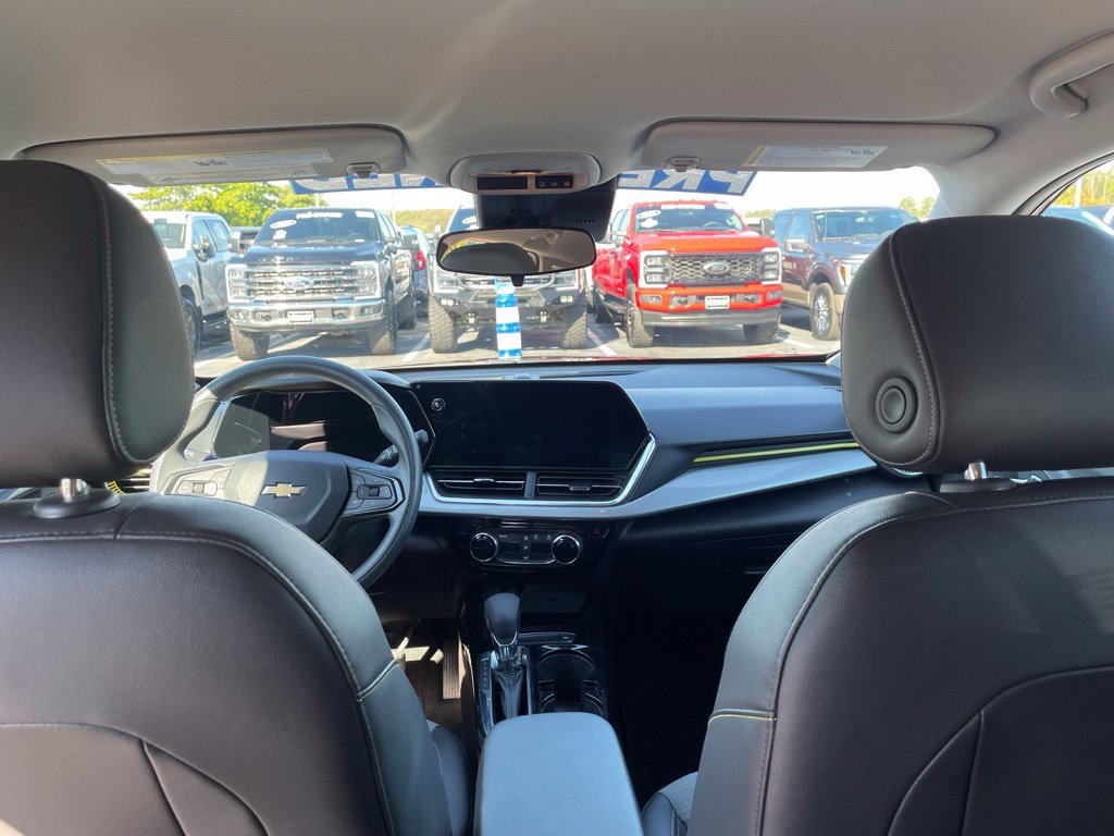 Used 2024 Chevrolet Trax LT FWD image 26