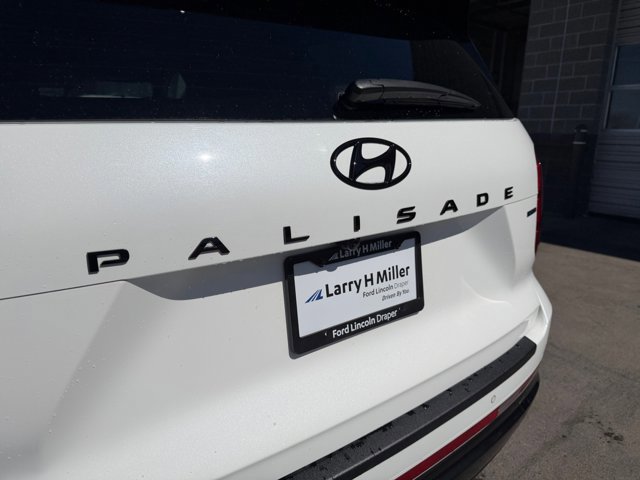Used 2024 Hyundai Palisade Calligraphy image 24