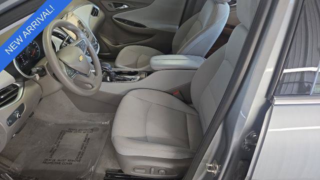 Used 2025 Chevrolet Malibu LT FWD image 9