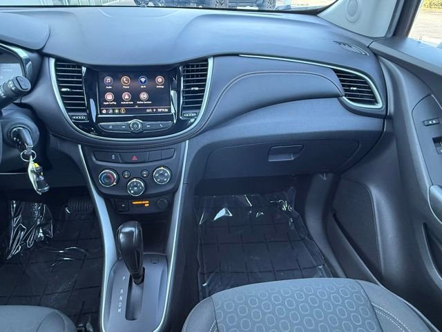 Used 2021 Chevrolet Trax LS FWD image 21