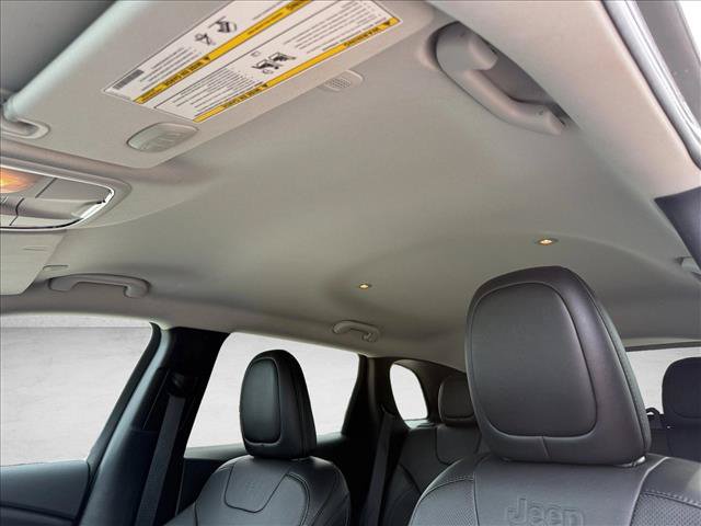 Used 2020 Jeep Cherokee Limited AWD/4WD image 18