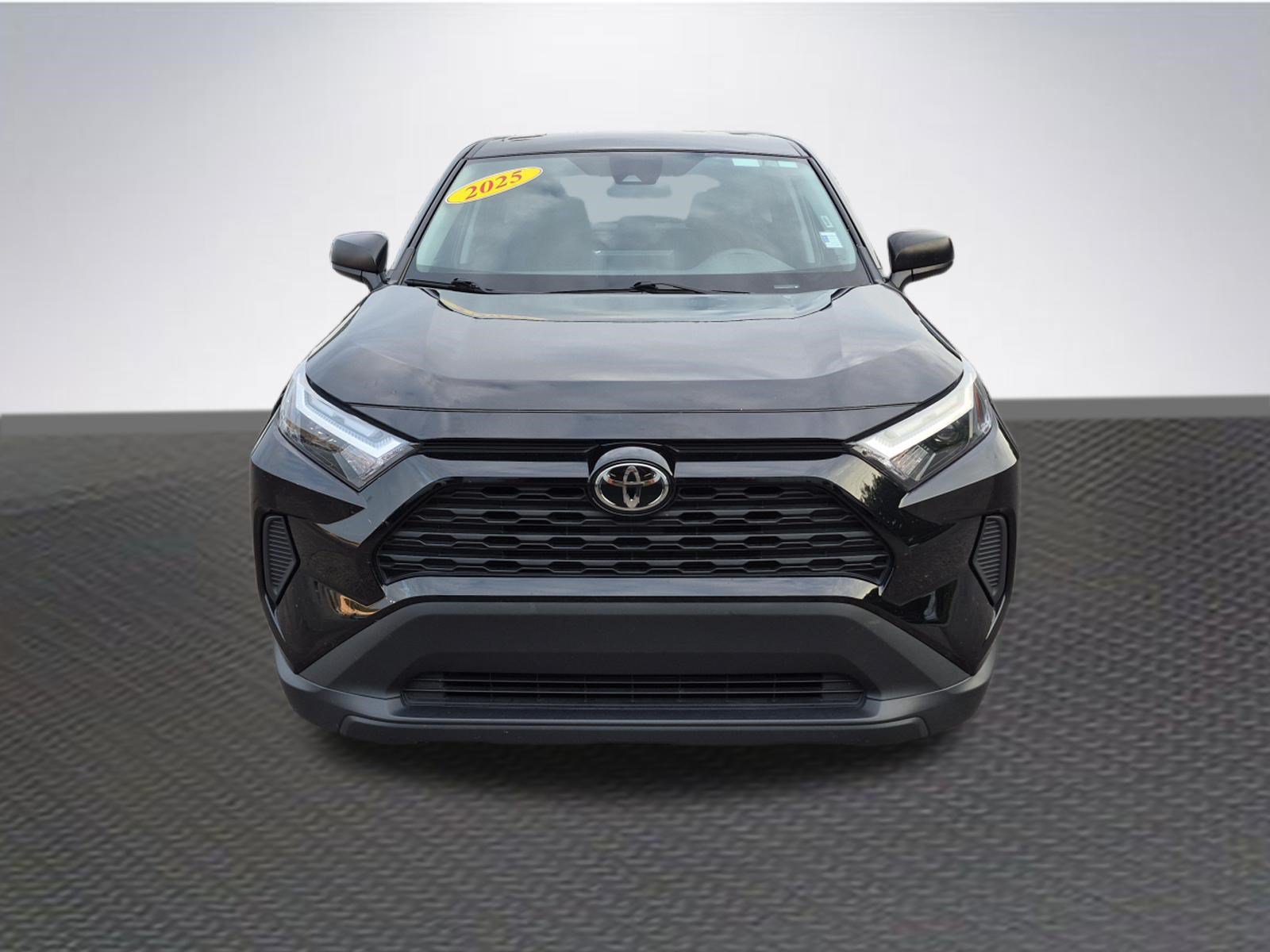 Used 2025 Toyota RAV4 LE FWD image 3