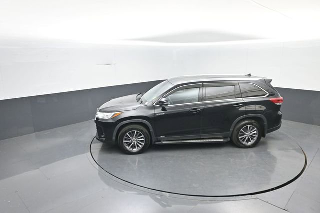 Used 2019 Toyota Highlander XLE image 22