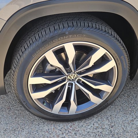 Used 2021 Volkswagen Atlas SEL Premium image 9